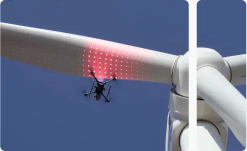 Dron inspeccionando pala de aerogenerador en parque eólico